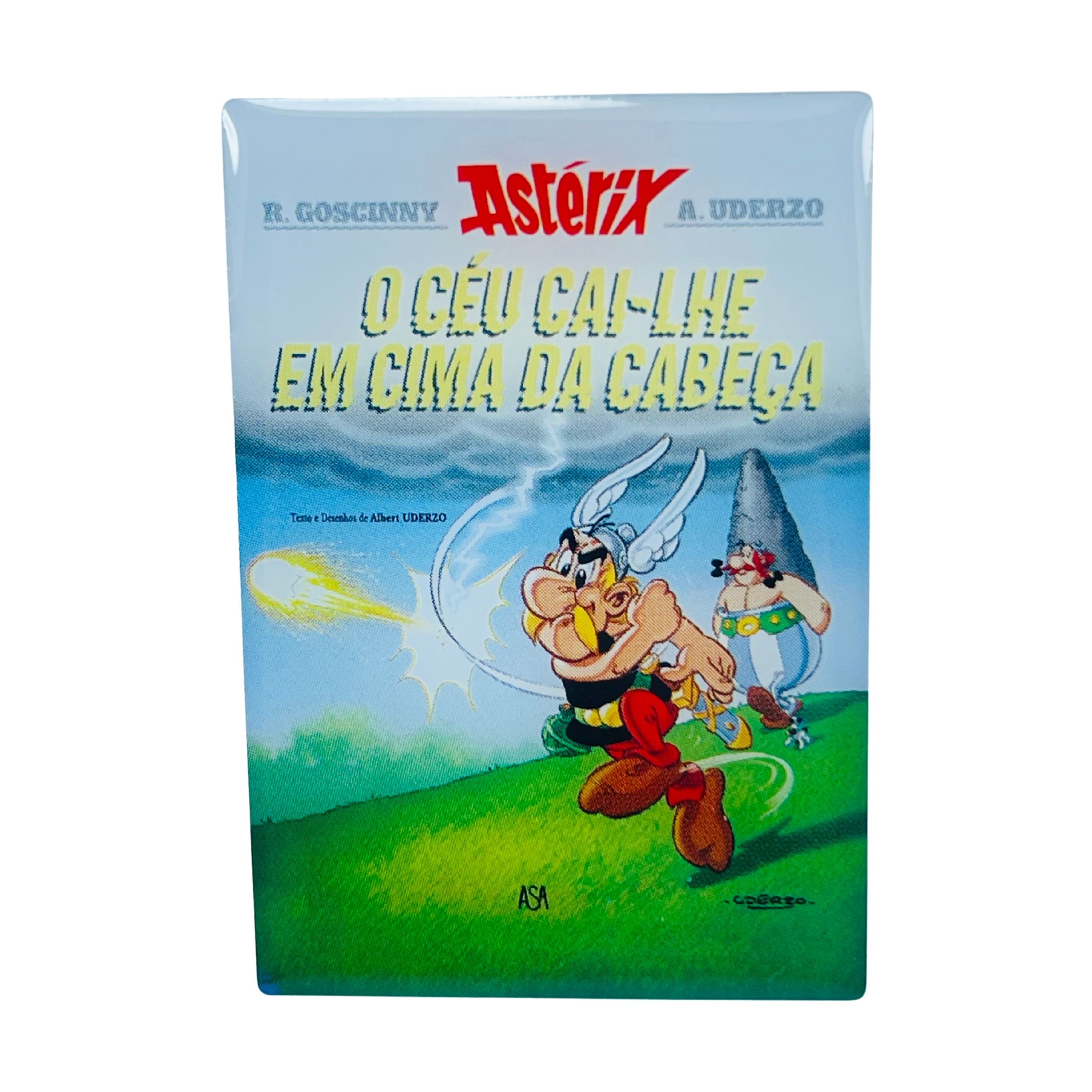 PIN © 33 - Astérix - O Céu Cai-lhe em Cima da Cabeça - Portada Comic - Portugués - A#553